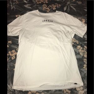 Men’s white aur Jordan tee shirt